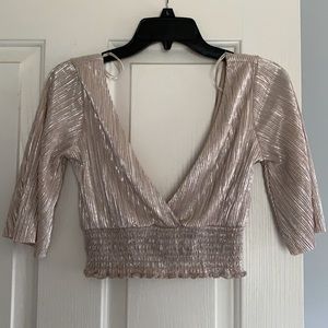 FUN Cropped metallic top